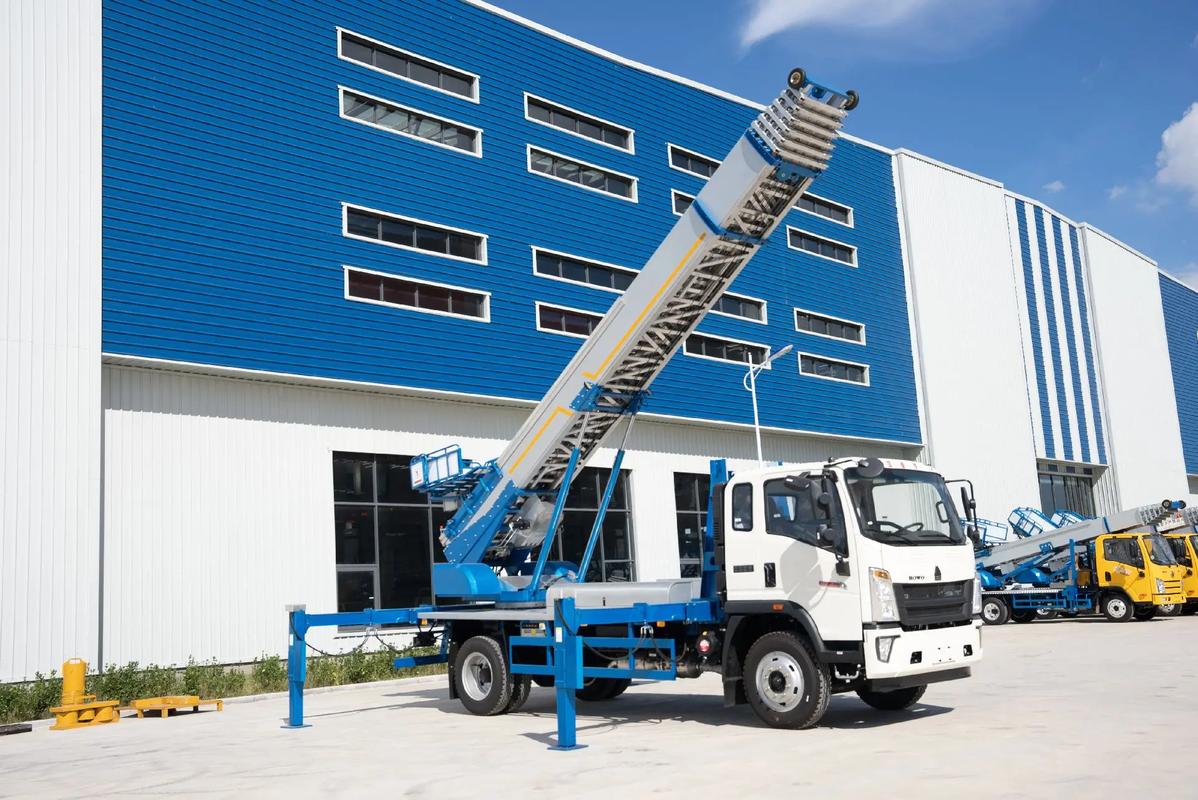 六安金安小型云梯车上料车租赁多少钱