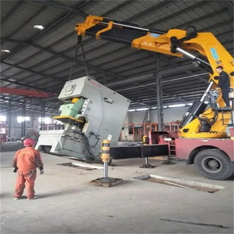 六安金安80吨折臂吊车出租附近电话